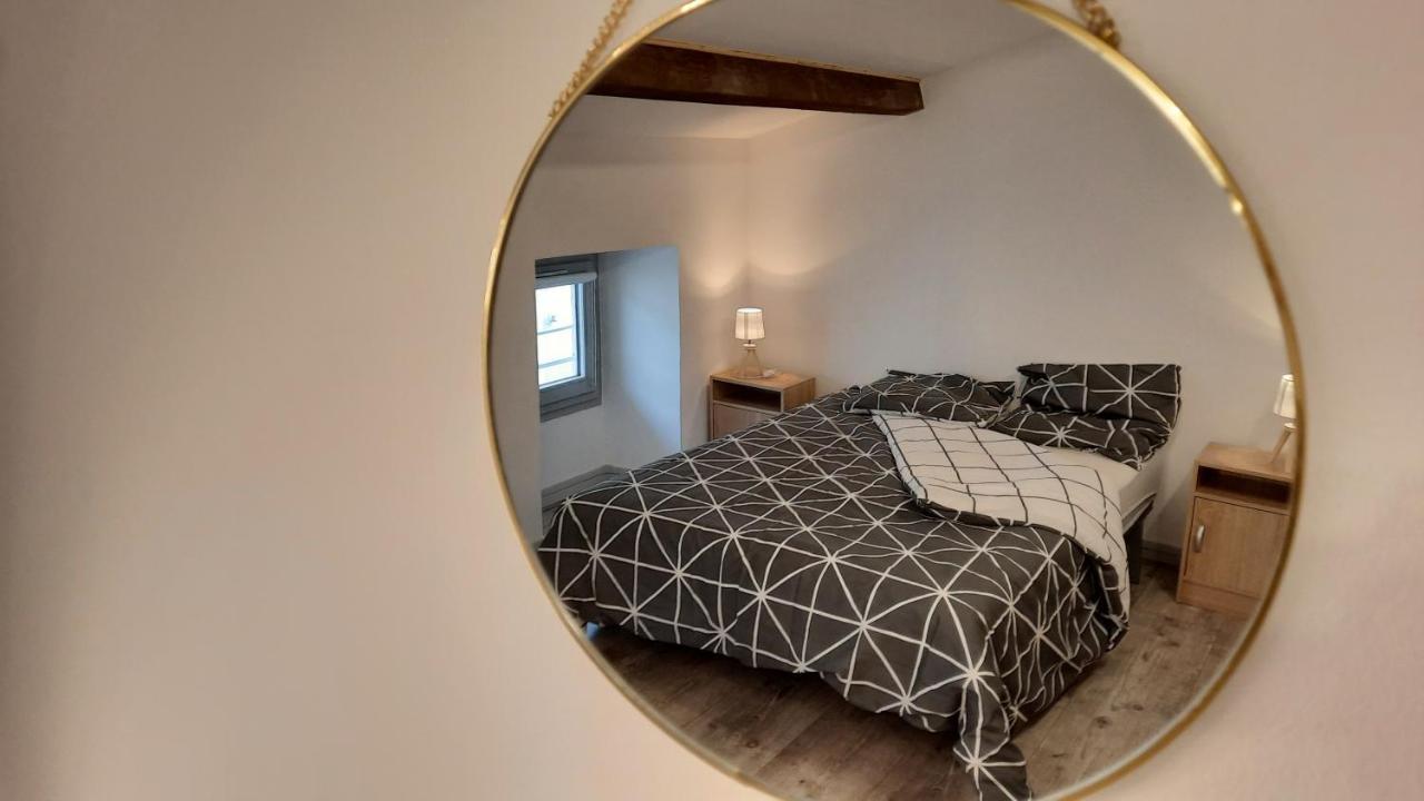Suite 3 pièces chambre+cuisine+SDB centre ville Privas Extérieur photo