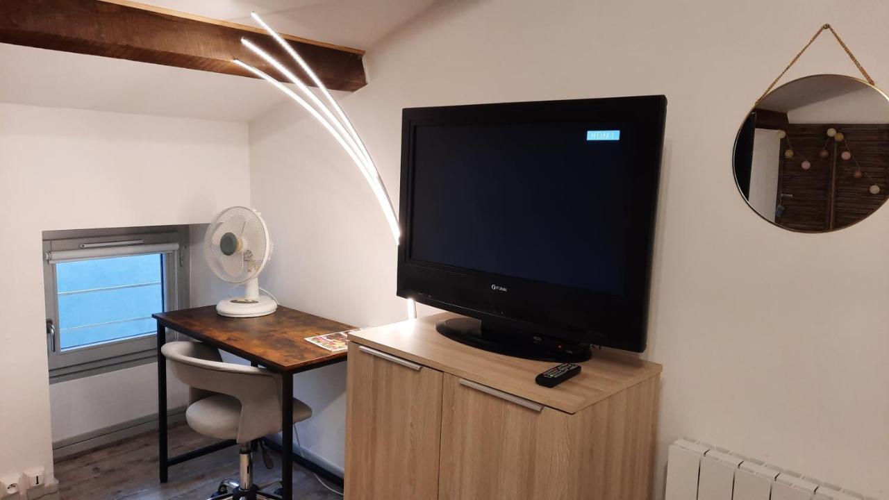 Suite 3 pièces chambre+cuisine+SDB centre ville Privas Extérieur photo